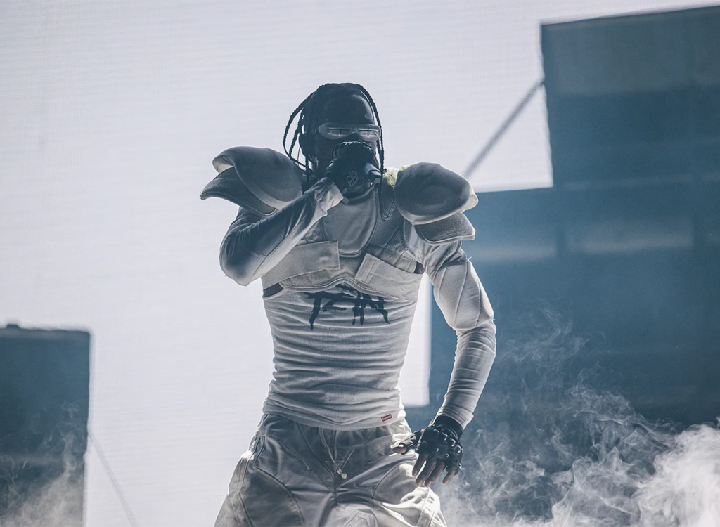 travis-scott-concert_France_tour_circus_Miximus